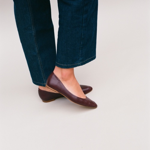Mishor Ballerina, grained burgundy #